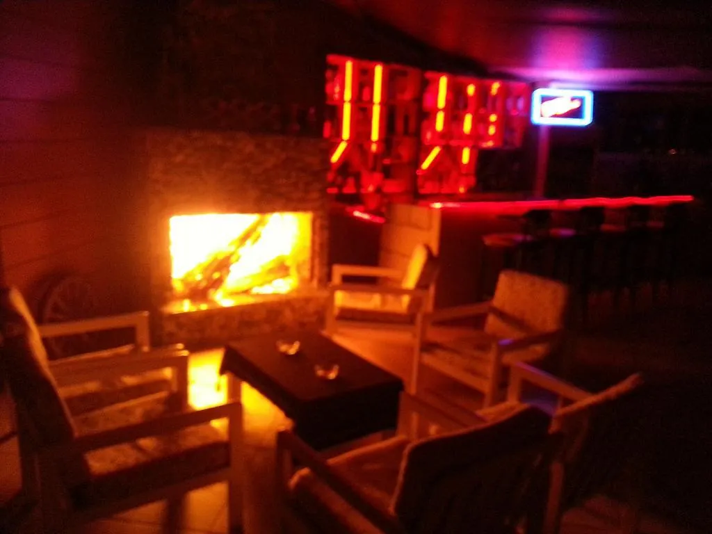 Alis Hotel フェティエ