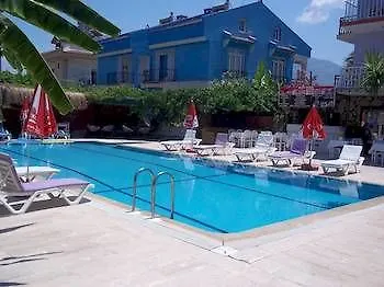 Alis Hotel フェティエ