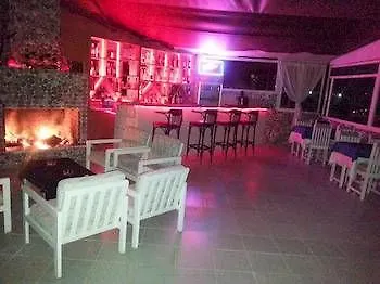 Alis Hotel フェティエ